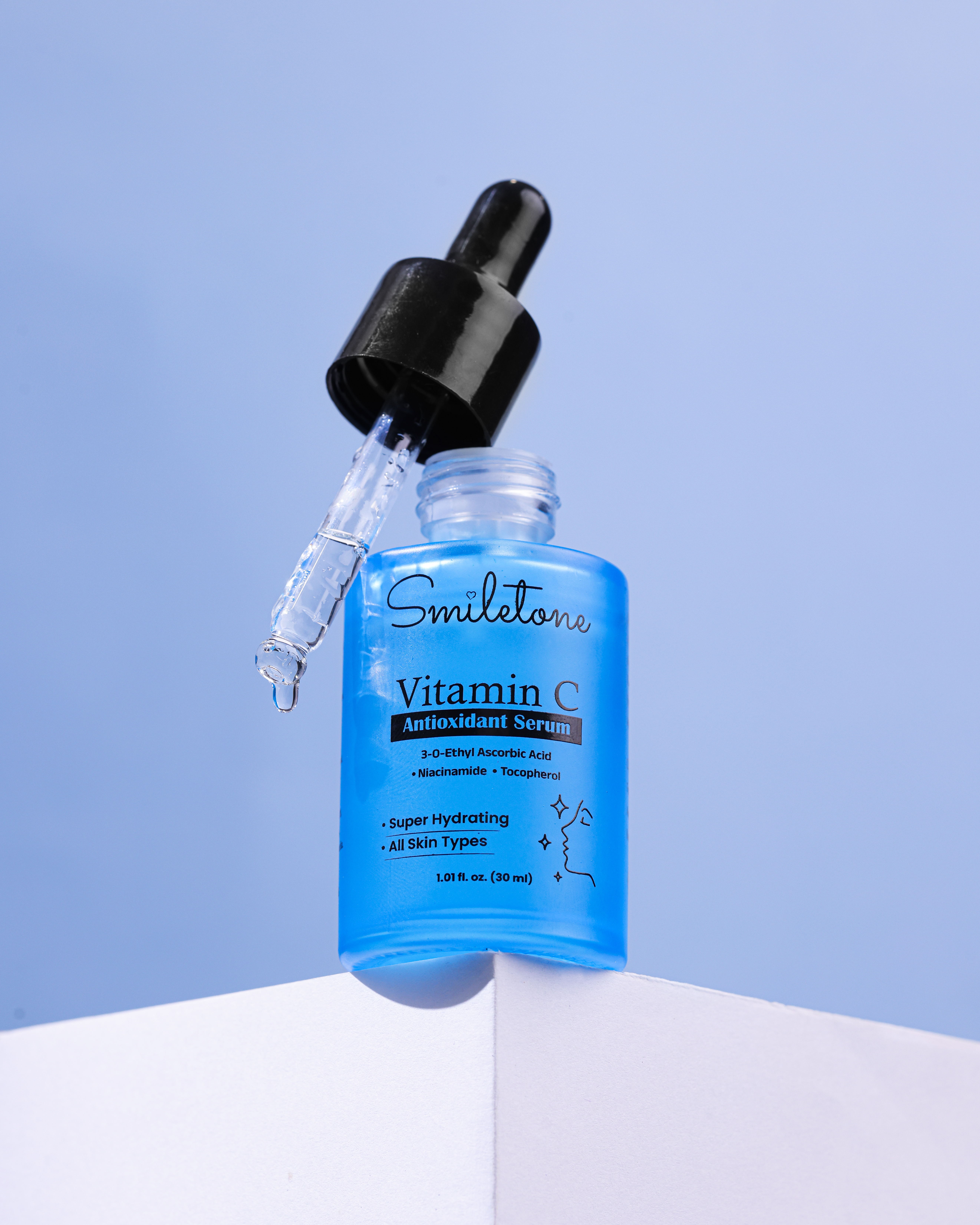 Smiletone Vitamin C Antioxidant Serum bottle with dropper